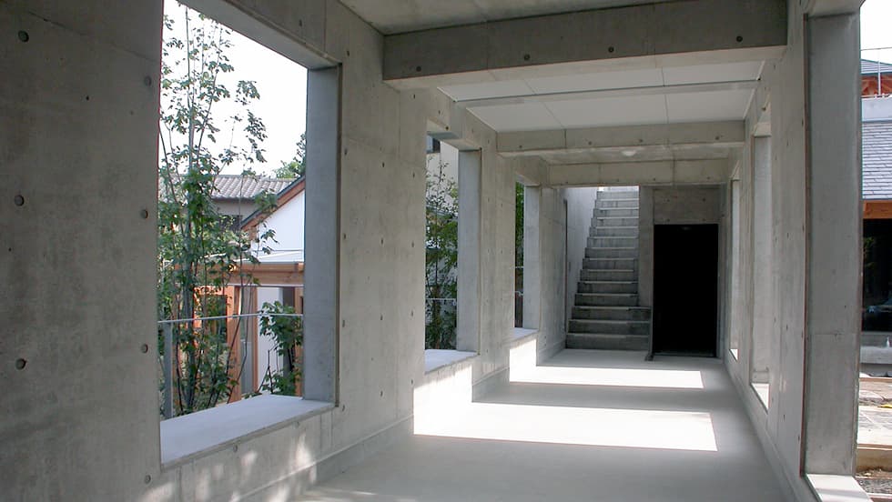 patio-and-corridor3